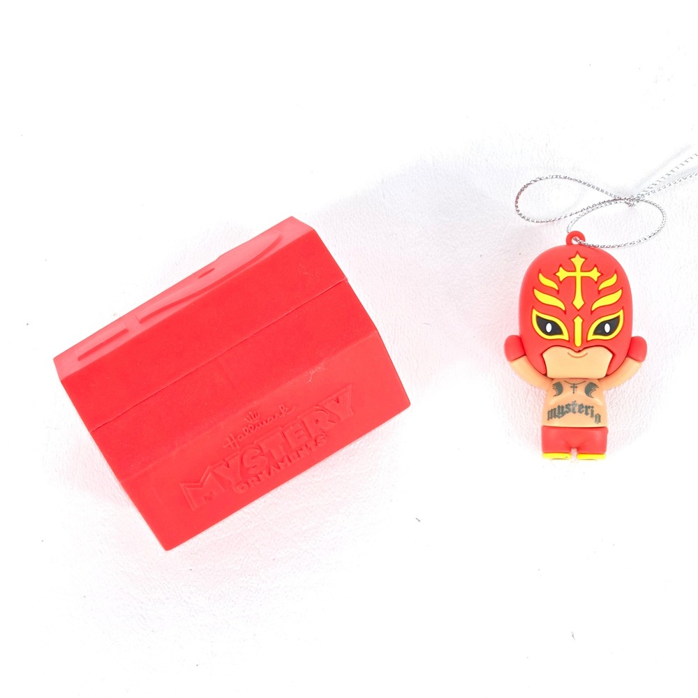 WWE Rey Mysterio Hallmark Mystery Ornaments Figure Case Keychain 2001 Wrestling